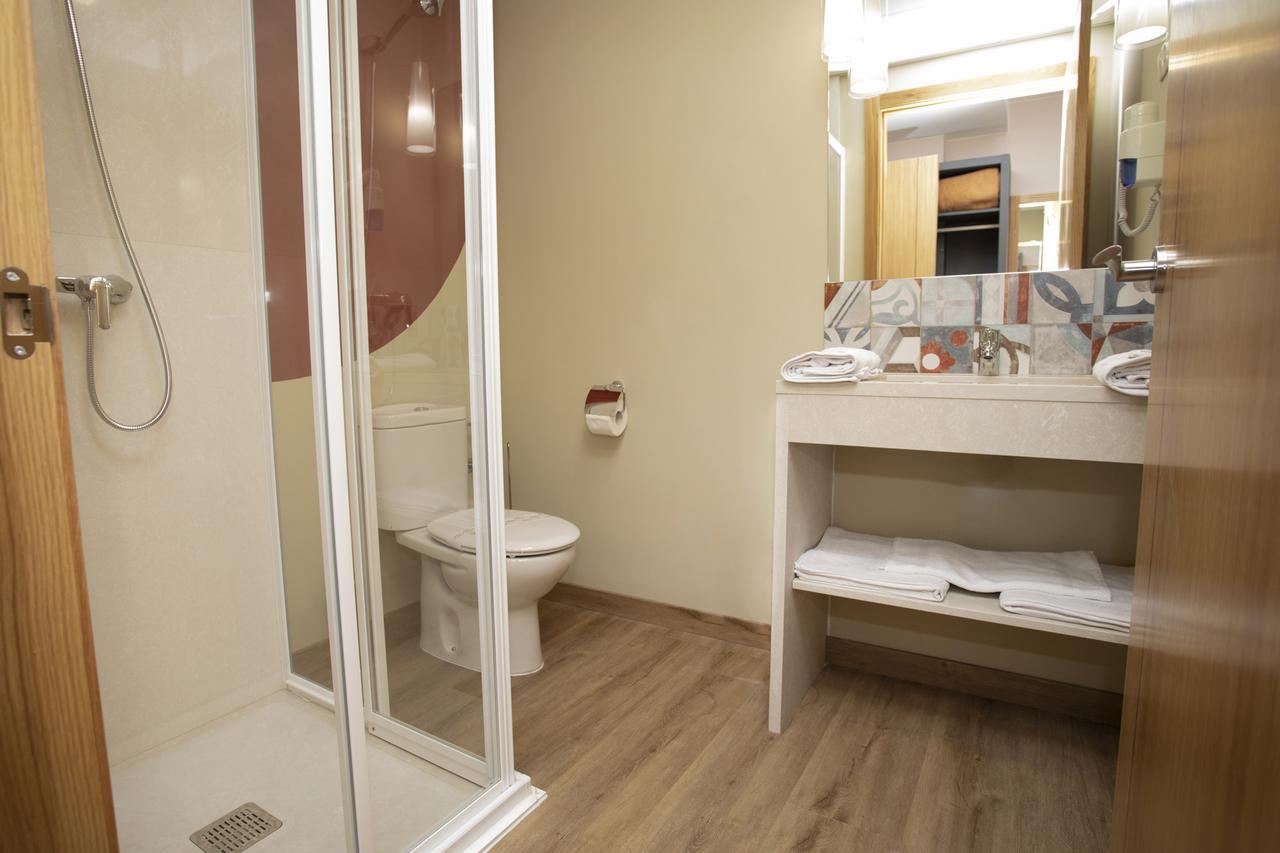 Hotel Novoa Sarria Bagian luar foto