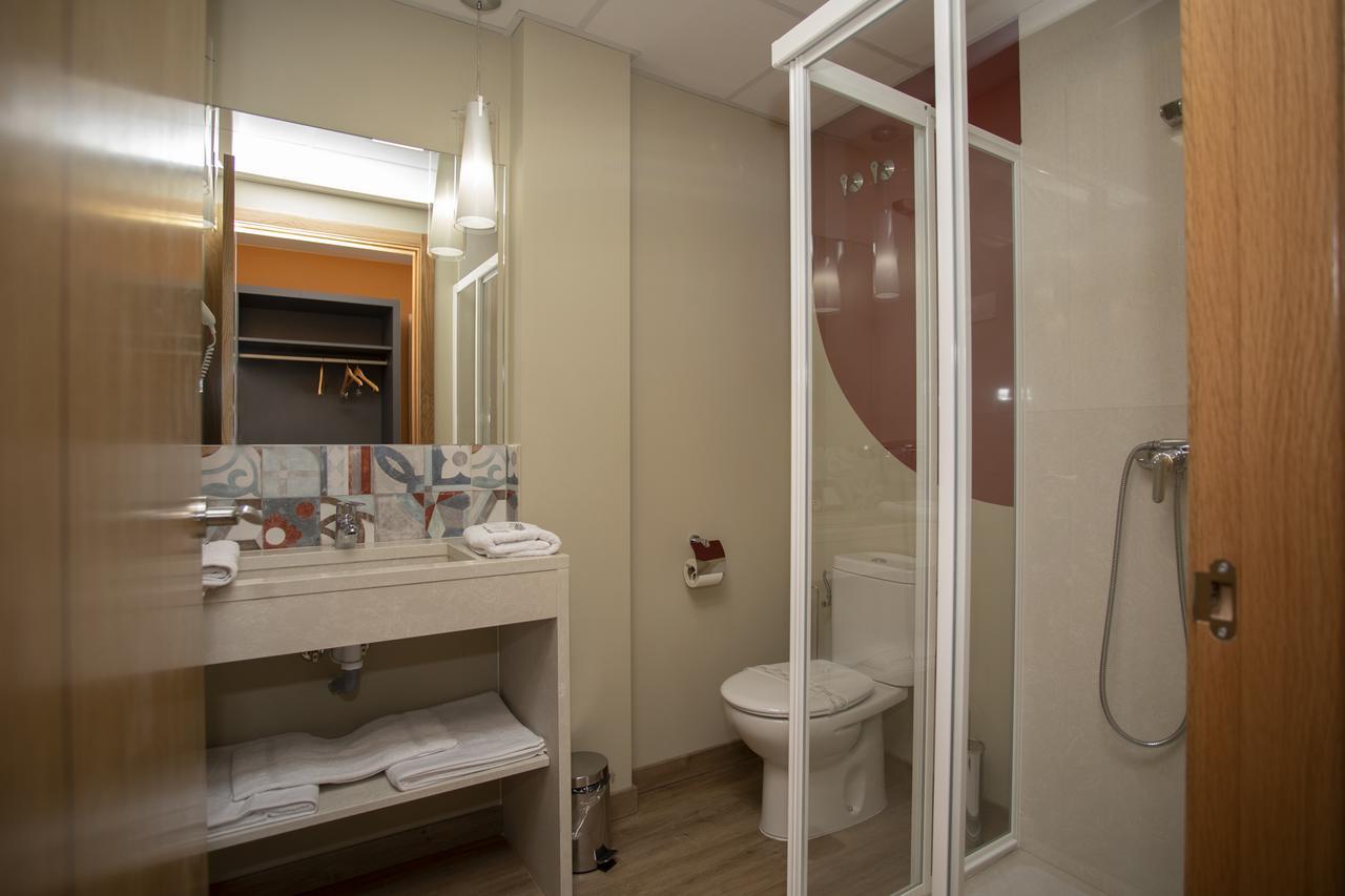 Hotel Novoa Sarria Bagian luar foto