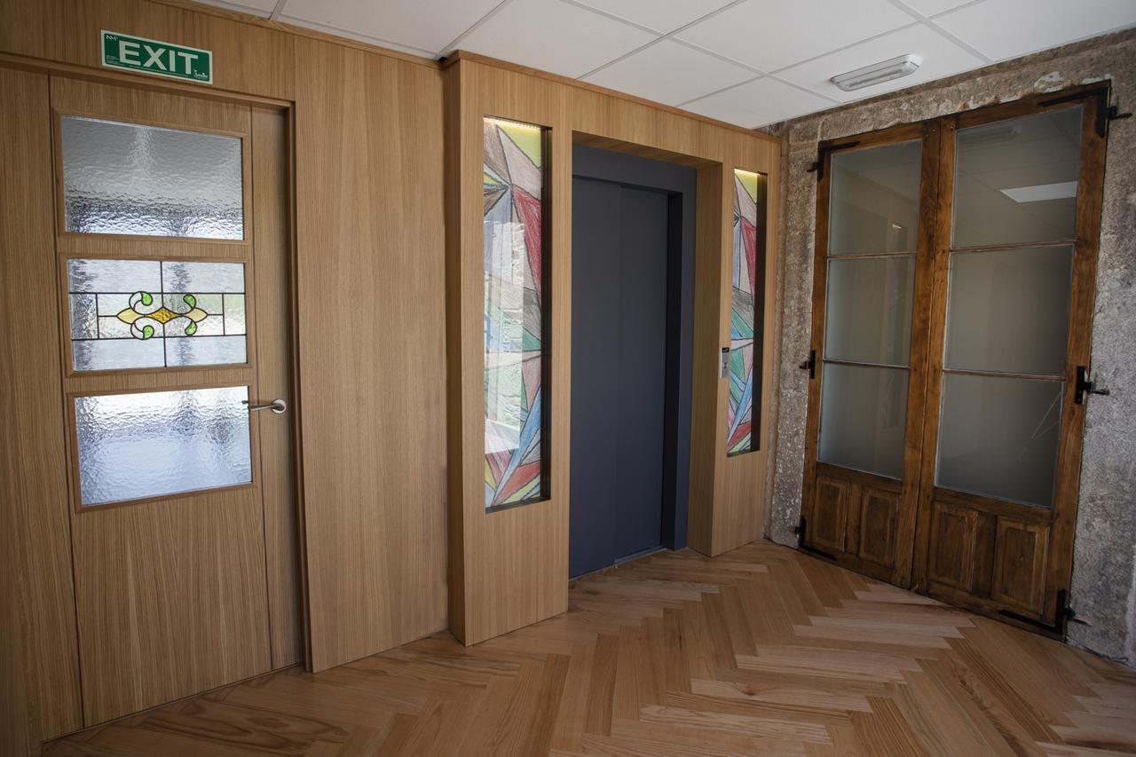 Hotel Novoa Sarria Bagian luar foto