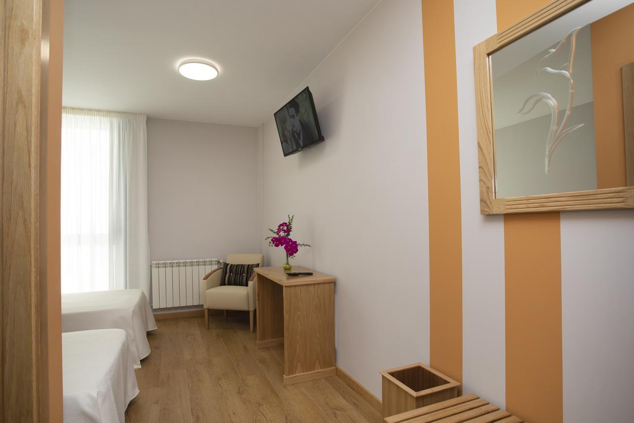 Hotel Novoa Sarria Bagian luar foto
